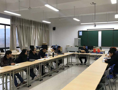 四川省经济管理学校直属党支部组织召开“不忘初心，牢记使命”主题教育生活会暨民主评议会议(图3)